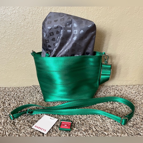 Harvey’s Small Hobo - Picture 5 of 8